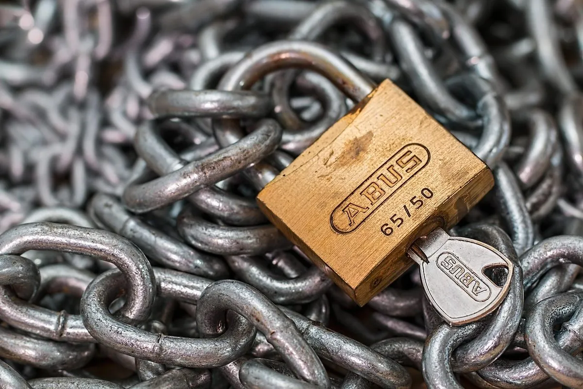 padlock, lock, chain, key, security, protection, safety, access, locked, link, crime, steel, privacy, secure, criminal, shackle, danger, thief, theft, vulnerable, restrain, break-in, protect, strong, padlock, padlock, lock, lock, lock, lock, lock, chain, crime, privacy, privacy, thief, thief, theft, strong